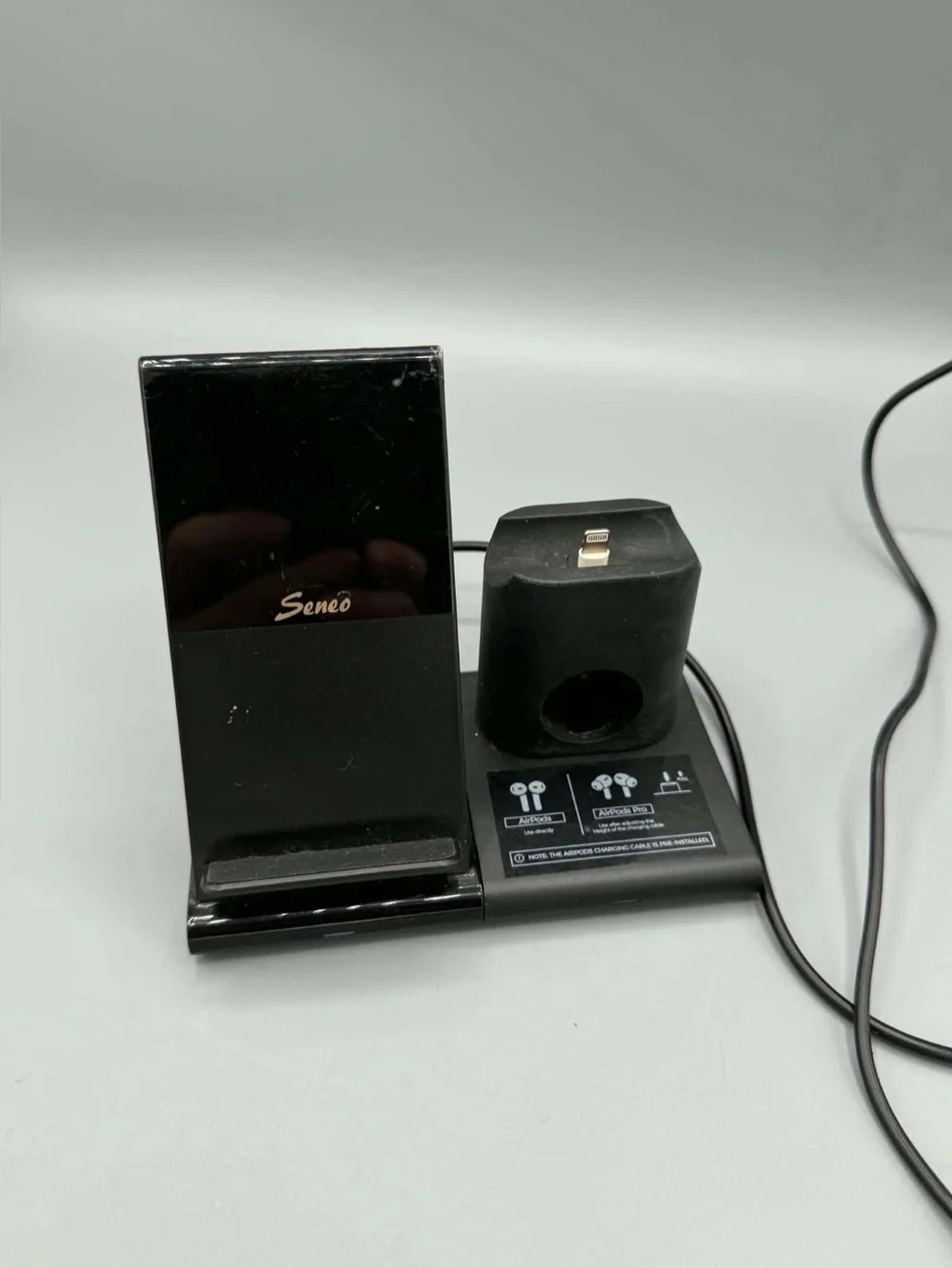 Seneo 3-in-1 magnetic wireless charging station for Apple products